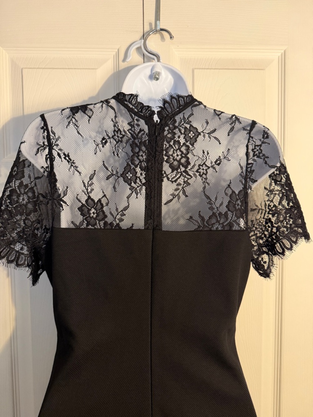 Black Lace Agatha Midi Dress Hyacinth House Tuckernuck size SM SOLD OUT ONLINE - Picture 11 of 16